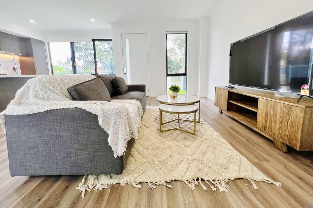 Photo of Livingroom in Austral
