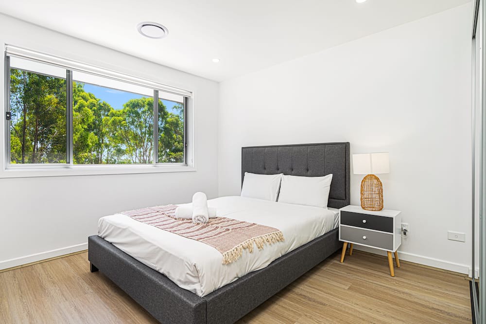 Photo of Bedroom in Acacia Gardens