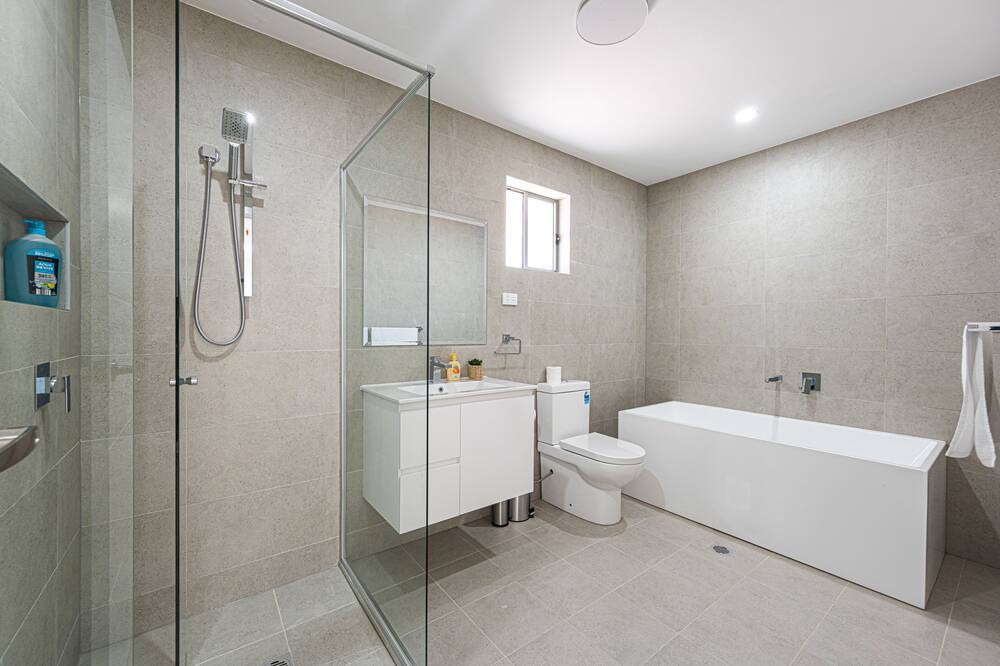 Photo of Bathroom in Acacia Gardens