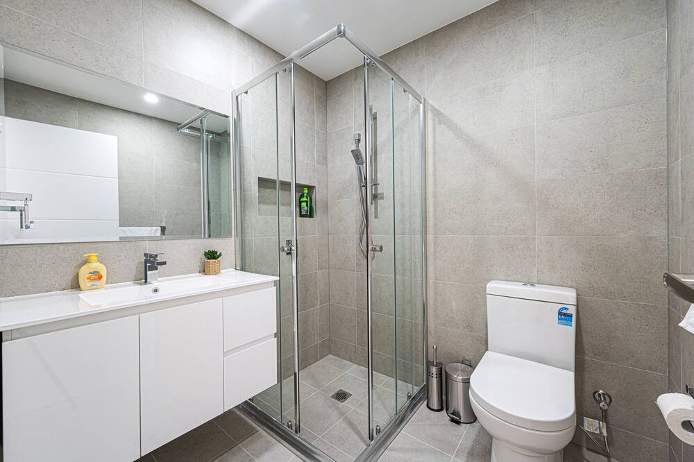 Photo of Bathroom in Acacia Gardens