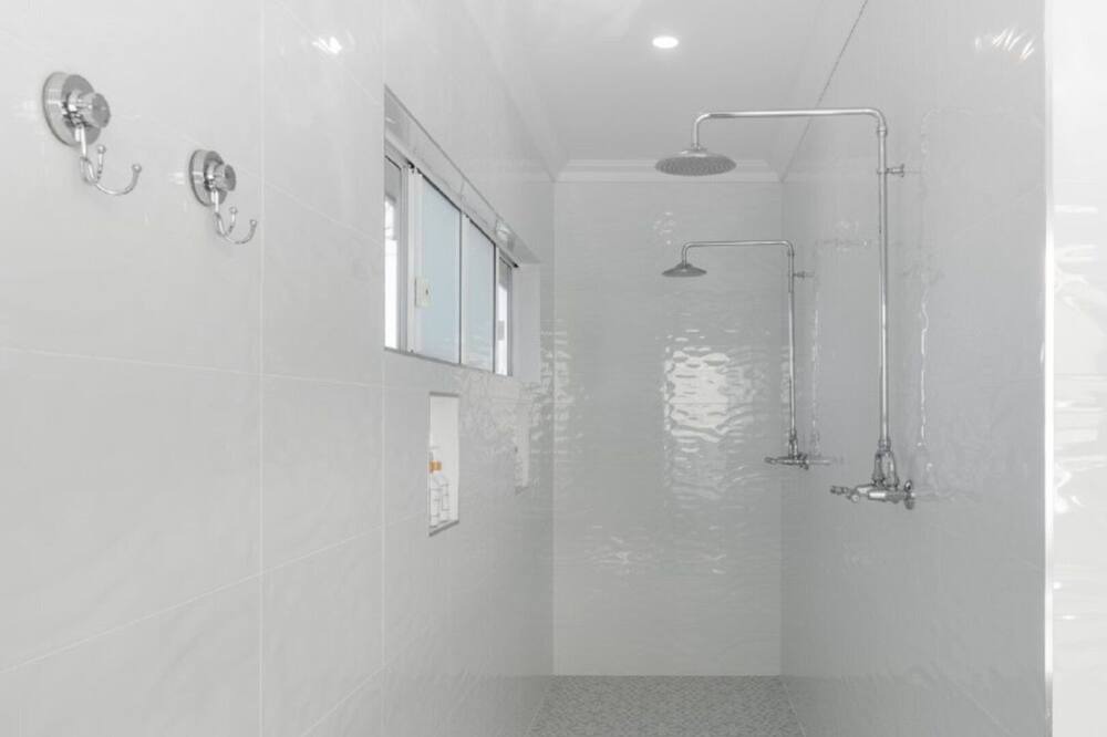 Photo of Bathroom in Oxley Island