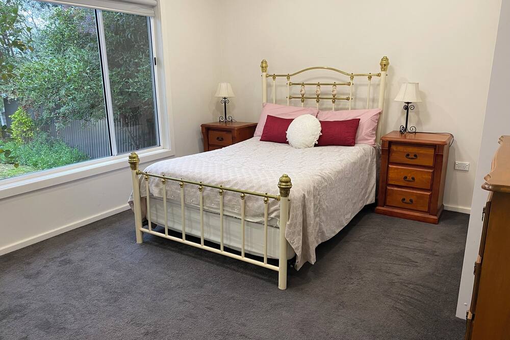 Photo of Bedroom in Turvey Park