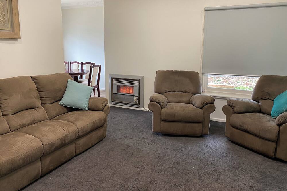 Photo of Livingroom in Turvey Park