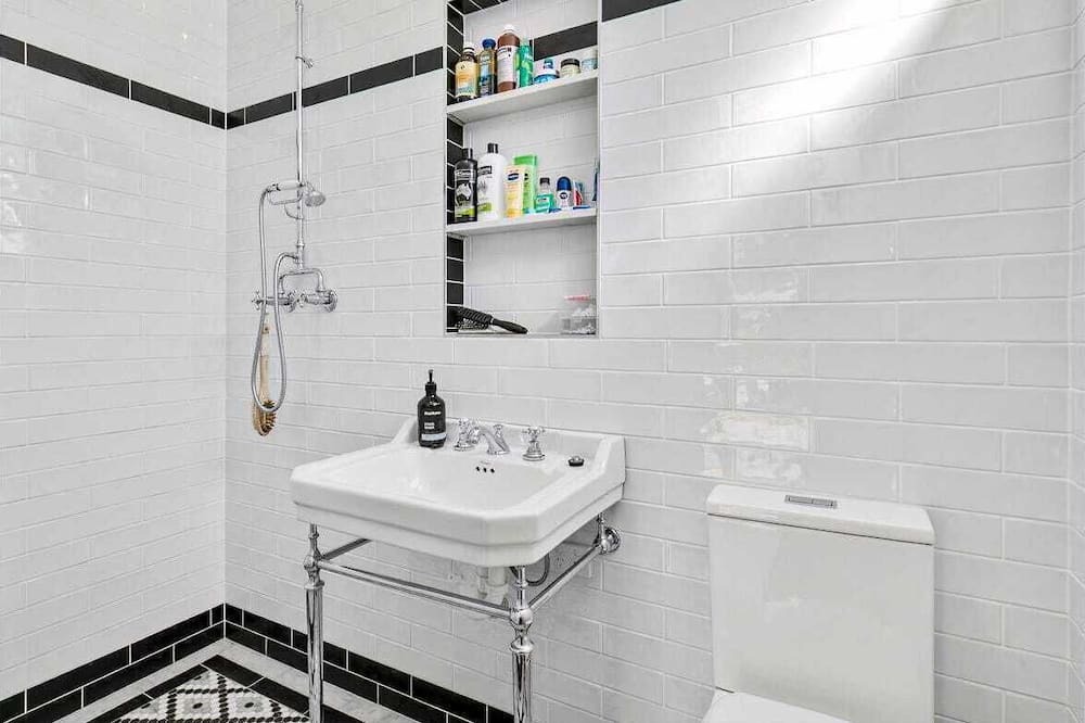 Photo of Bathroom in Kin Kin