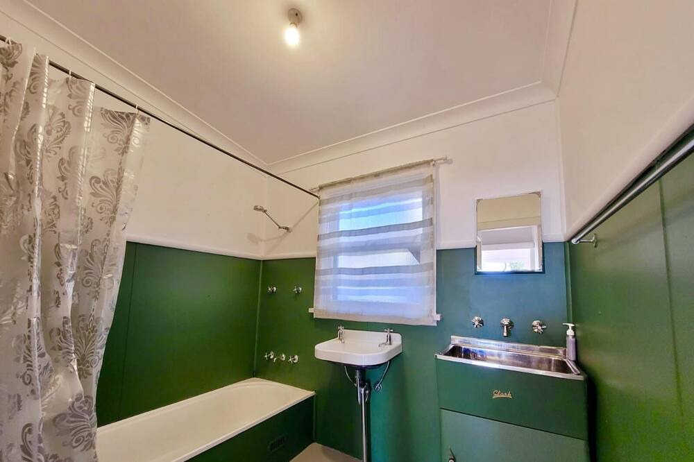Photo of Bathroom in Linden