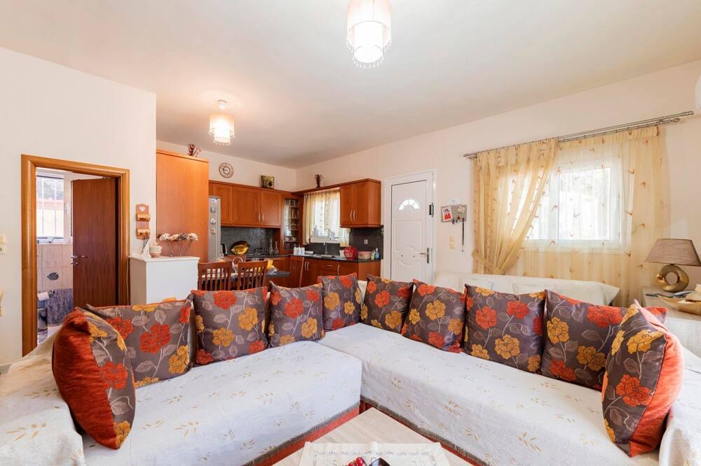 Photo of Livingroom in Asgourou