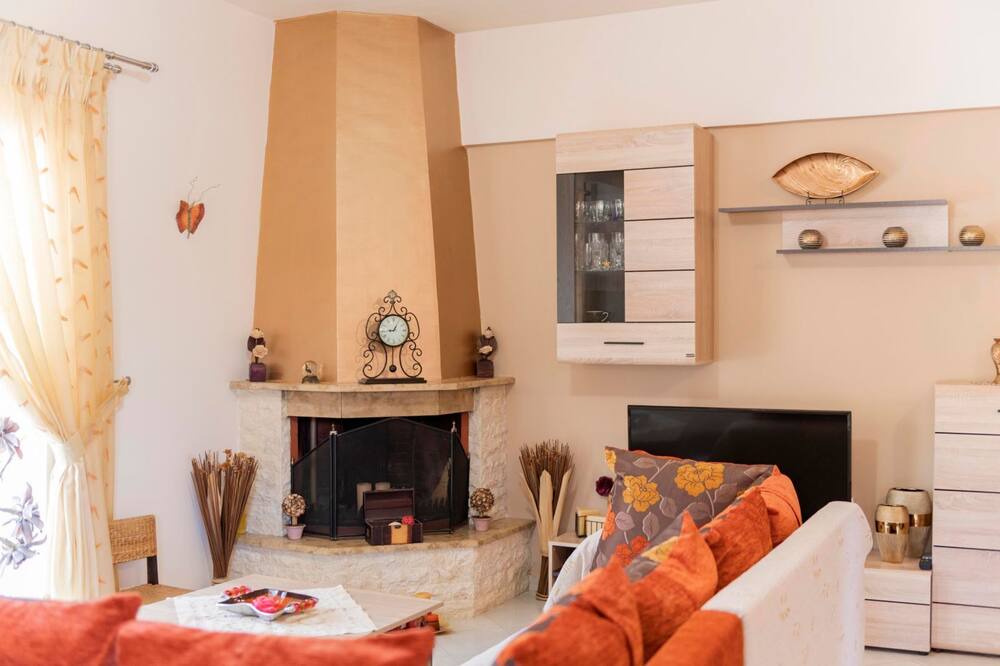 Photo of Livingroom in Asgourou