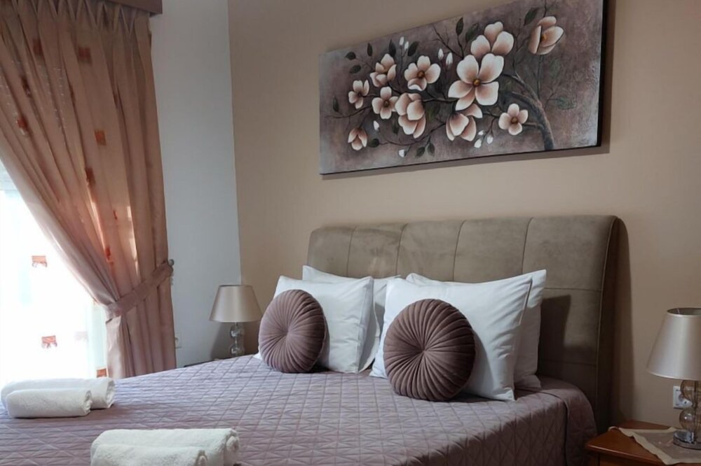 Photo of Bedroom in Asgourou