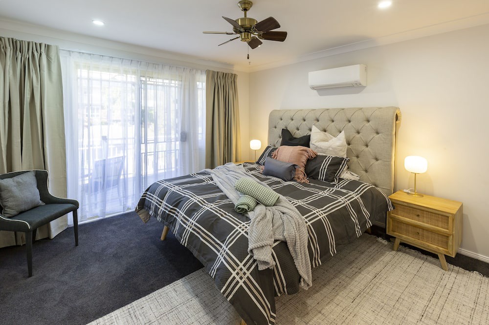 Photo of Bedroom in Regentville