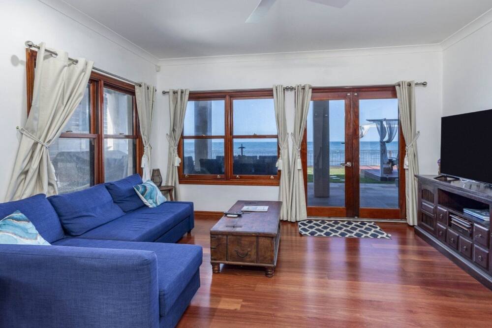 Photo of Livingroom in Beachmere