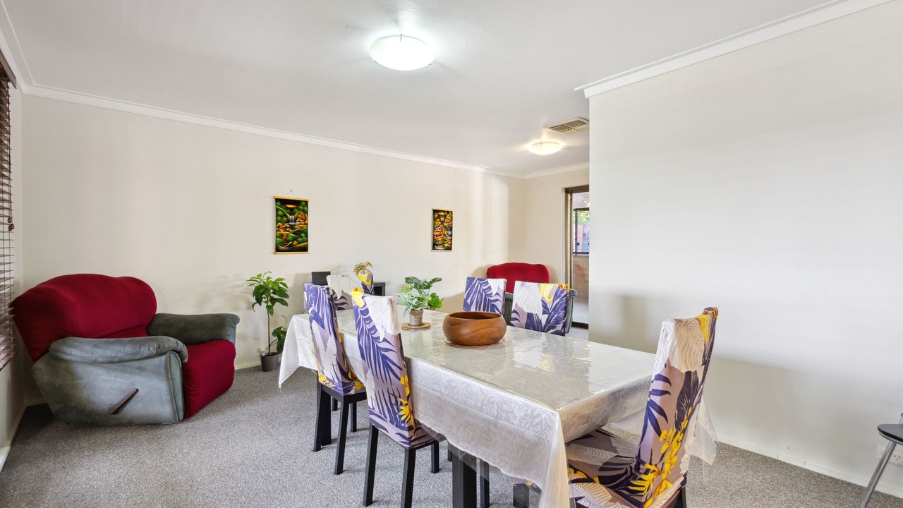 Photo of Livingroom in Girrawheen