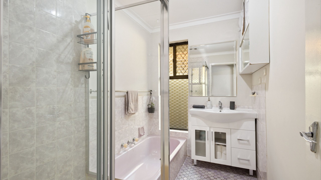 Photo of Bathroom in Girrawheen