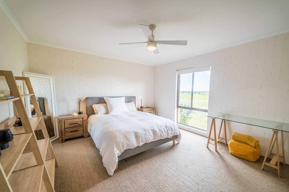 Photo of Bedroom in Forbes