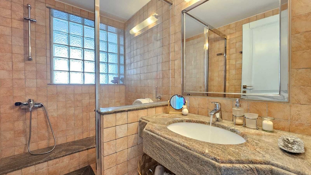 Photo of Bathroom in Apollonia