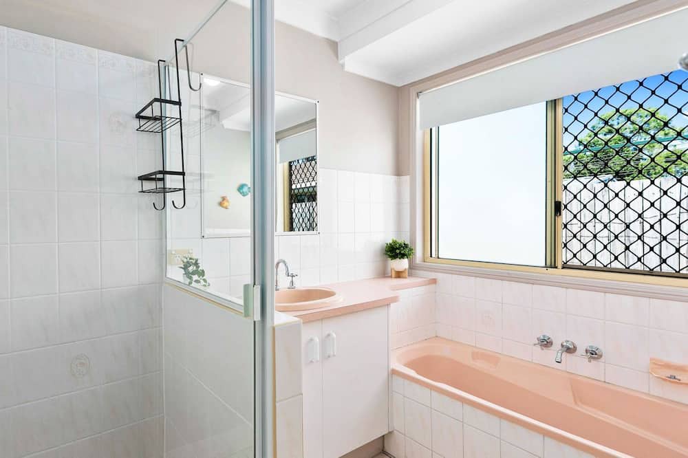 Photo of Bathroom in Eli Waters