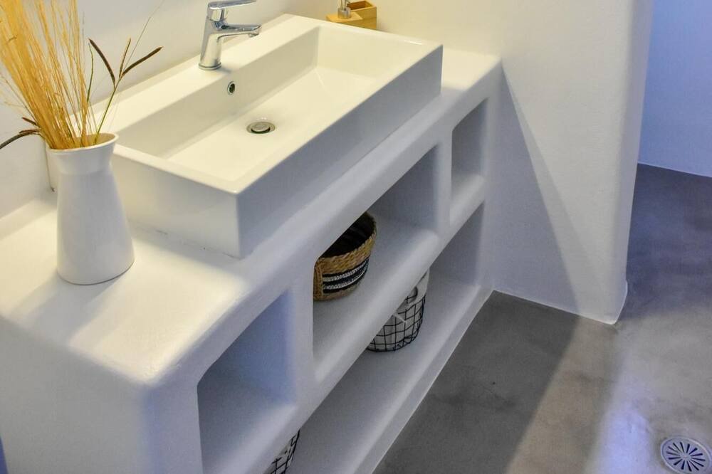 Photo of Bathroom in Naxos