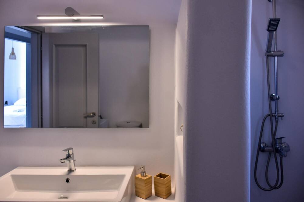 Photo of Bathroom in Naxos