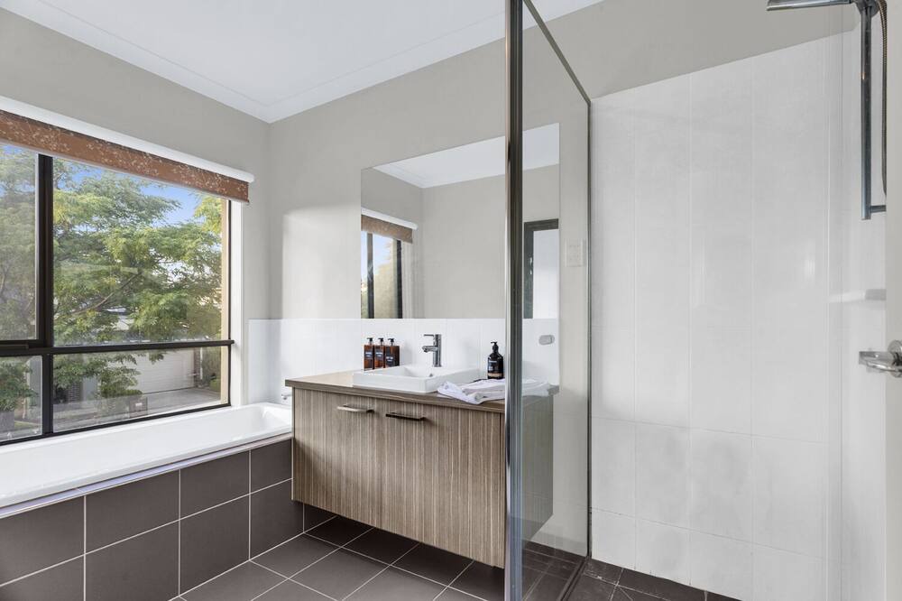 Photo of Bathroom in Caroline Springs