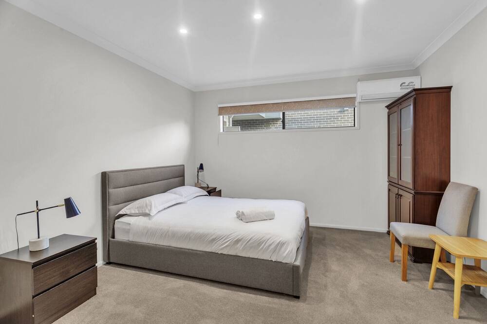 Photo of Bedroom in Caroline Springs