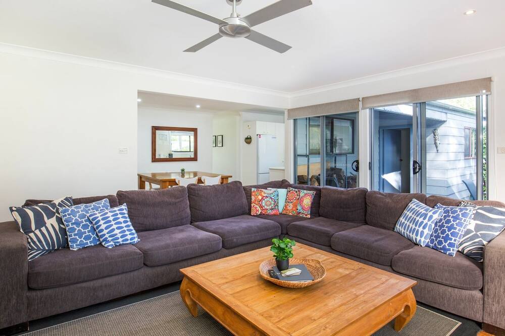 Photo of Livingroom in Erowal Bay
