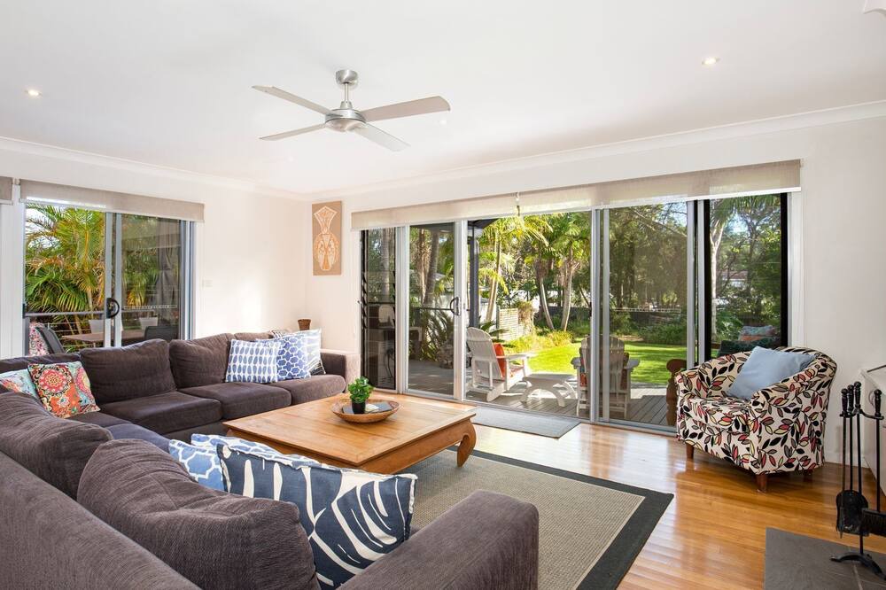 Photo of Livingroom in Erowal Bay