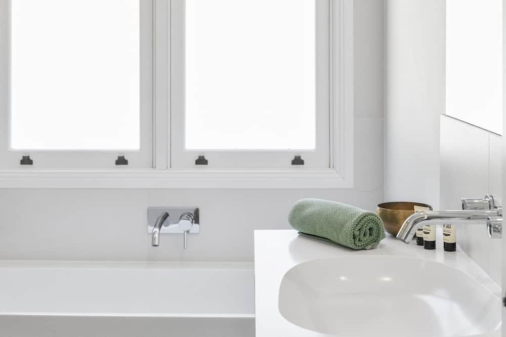Photo of Bathroom in Eerwah Vale