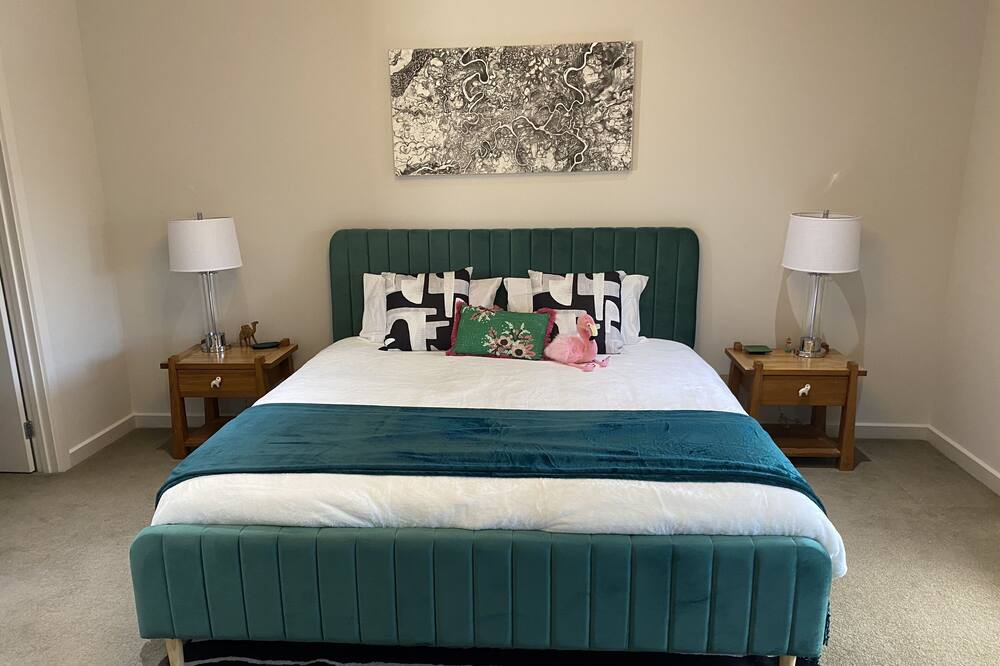Photo of Bedroom in Henley Beach South