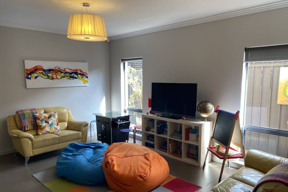 Photo of Livingroom in Henley Beach South