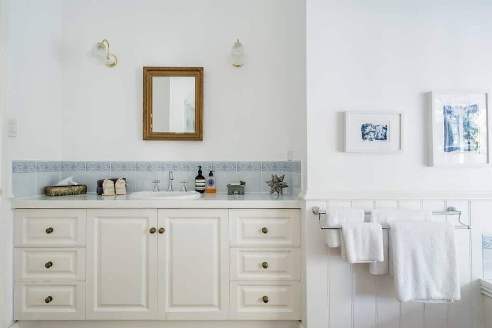 Photo of Bathroom in Rosebank