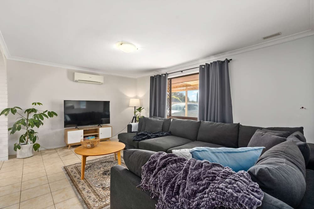Photo of Bedroom in Gosnells