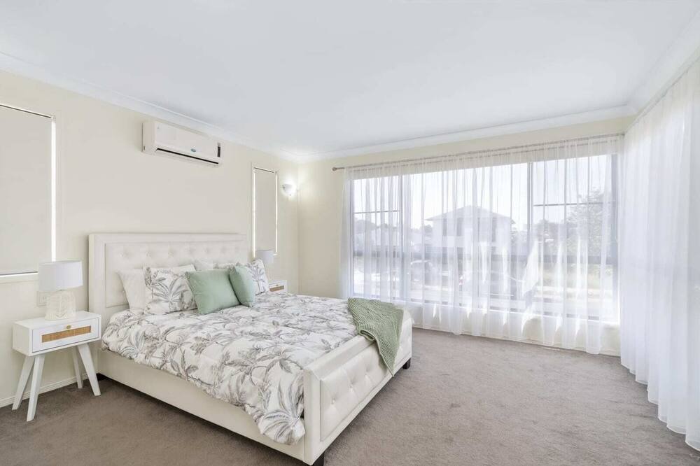 Photo of Others in Redland Bay