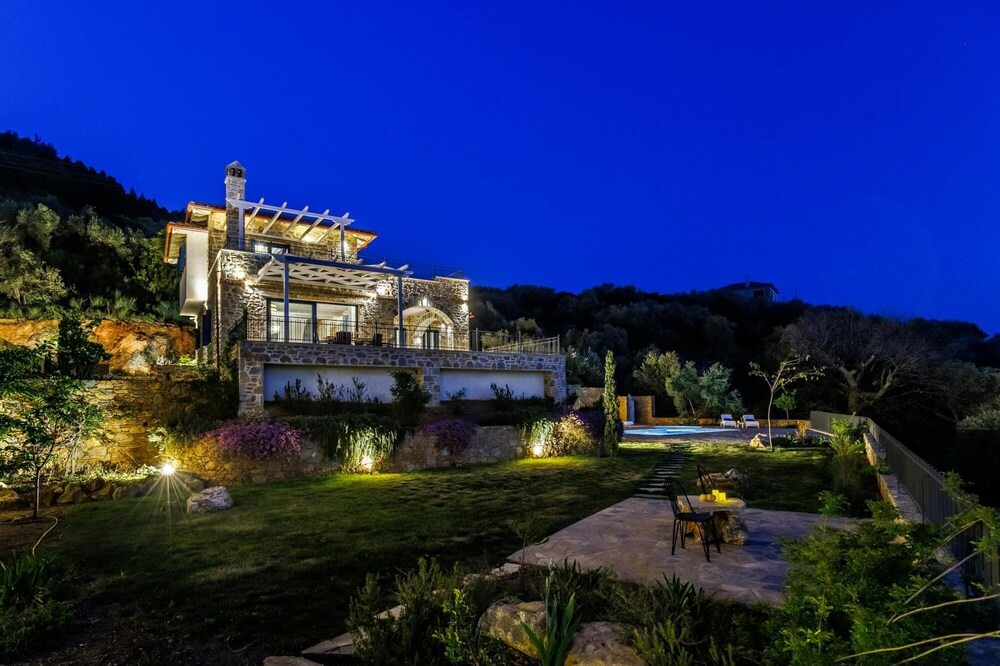 Photo of Outdoor in Glossa