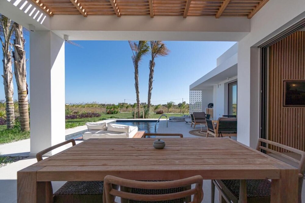 Photo of Outdoor in Tingaki