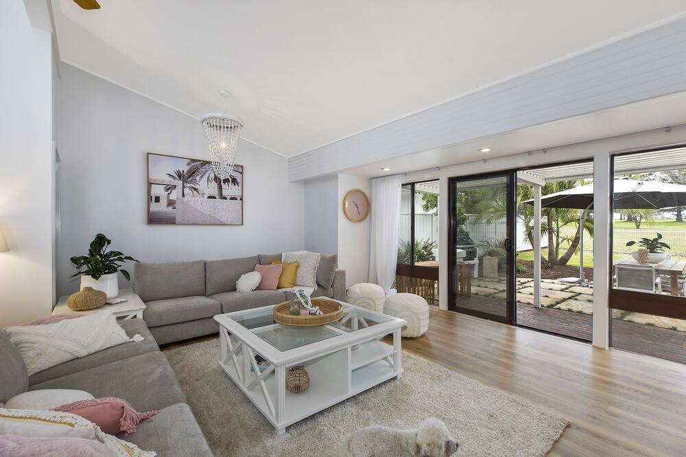 Photo of Livingroom in Shelly Beach