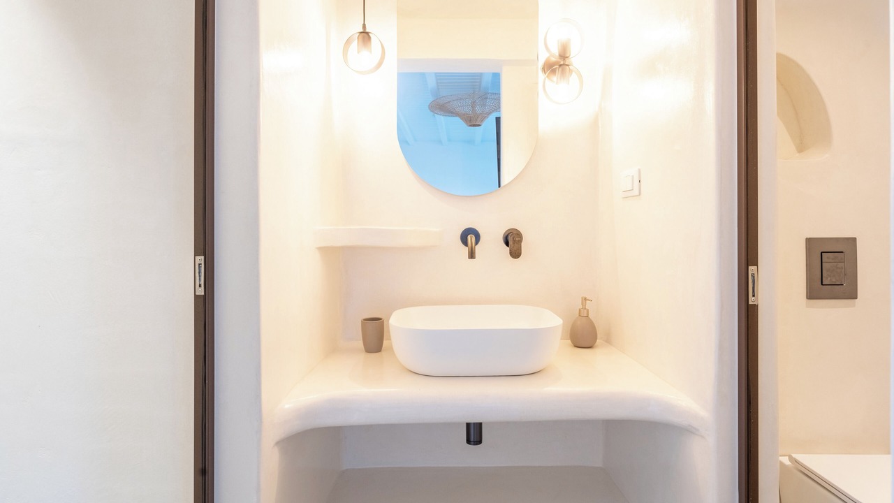 Photo of Bathroom in Ornos