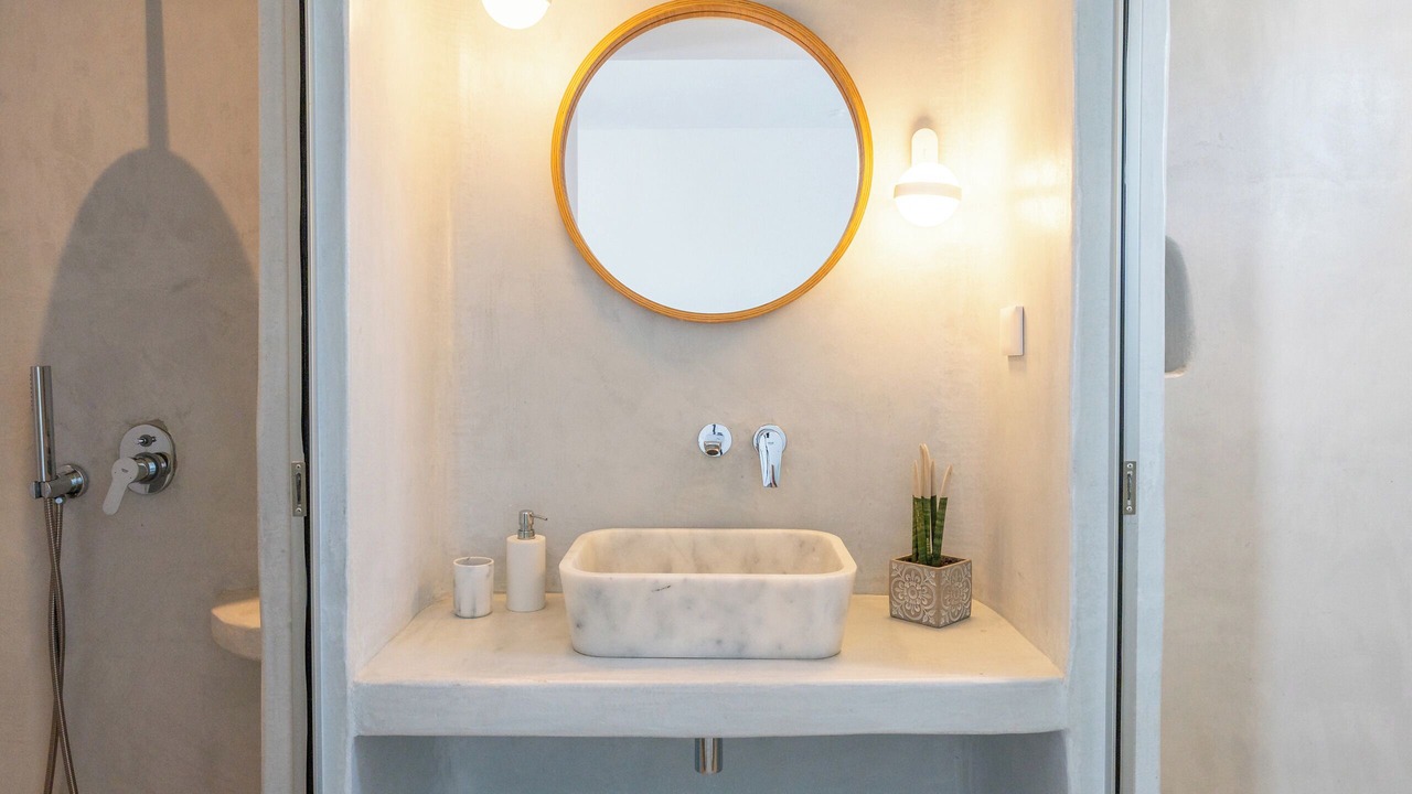 Photo of Bathroom in Ornos
