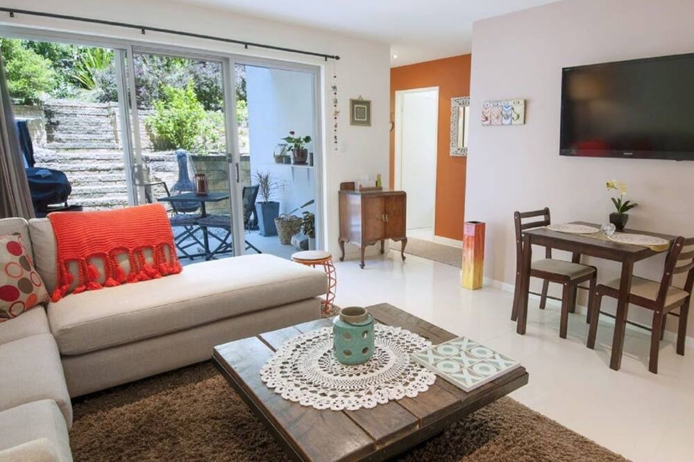 Photo of Livingroom in Elizabeth Beach