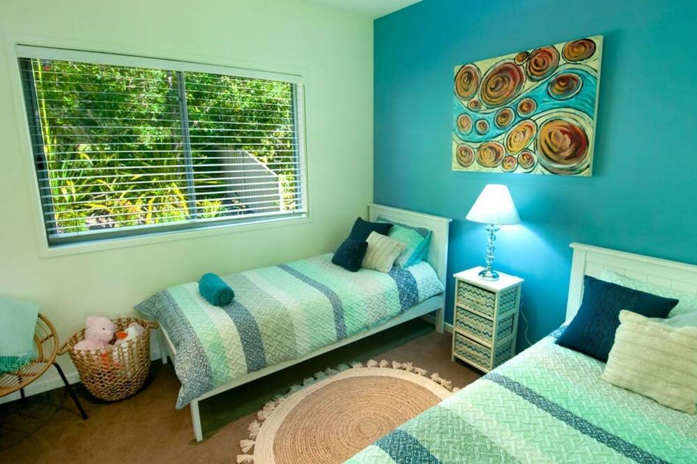 Photo of Bedroom in Elizabeth Beach