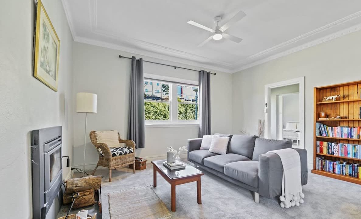 Photo of Livingroom in West Bathurst