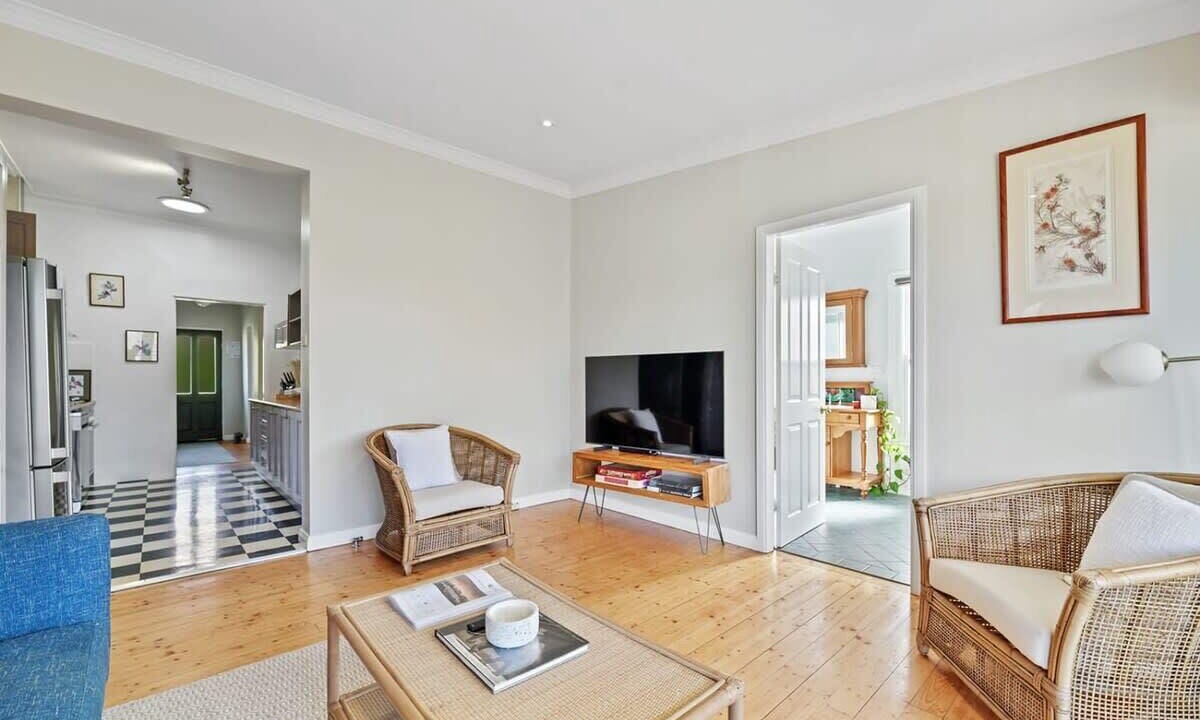 Photo of Livingroom in West Bathurst