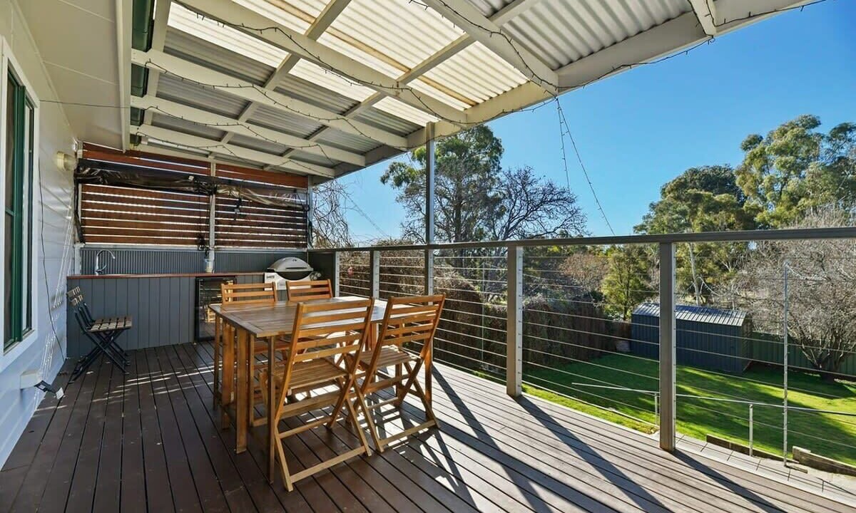 Photo of Outdoor in West Bathurst
