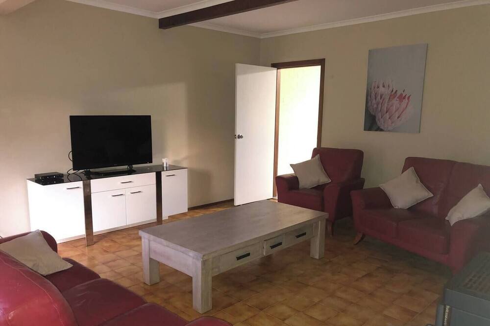 Photo of Livingroom in Boolambayte