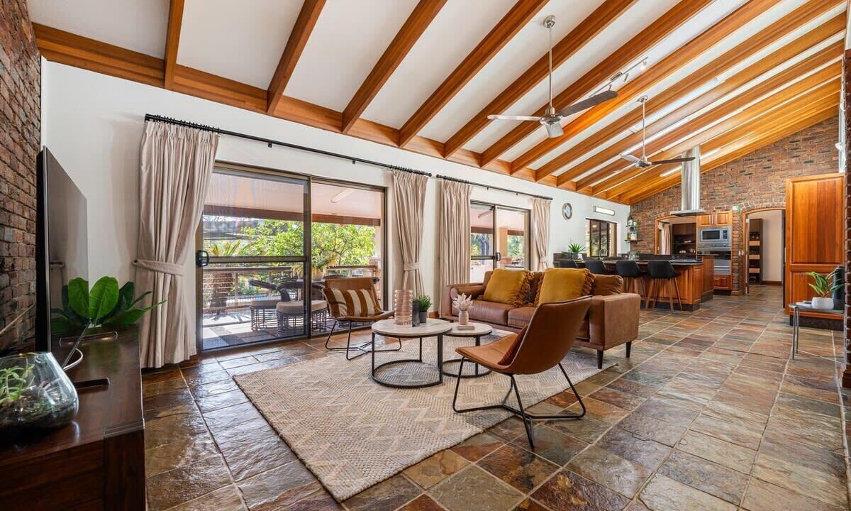 Photo of Livingroom in Molendinar