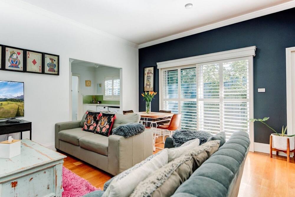 Photo of Livingroom in East Tamworth