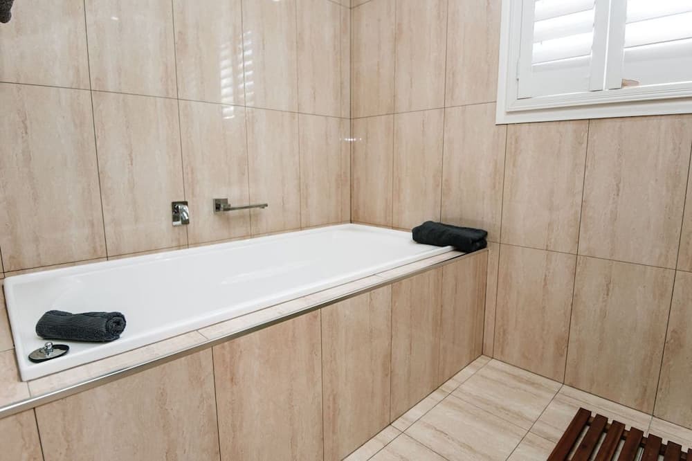 Photo of Bathroom in East Tamworth