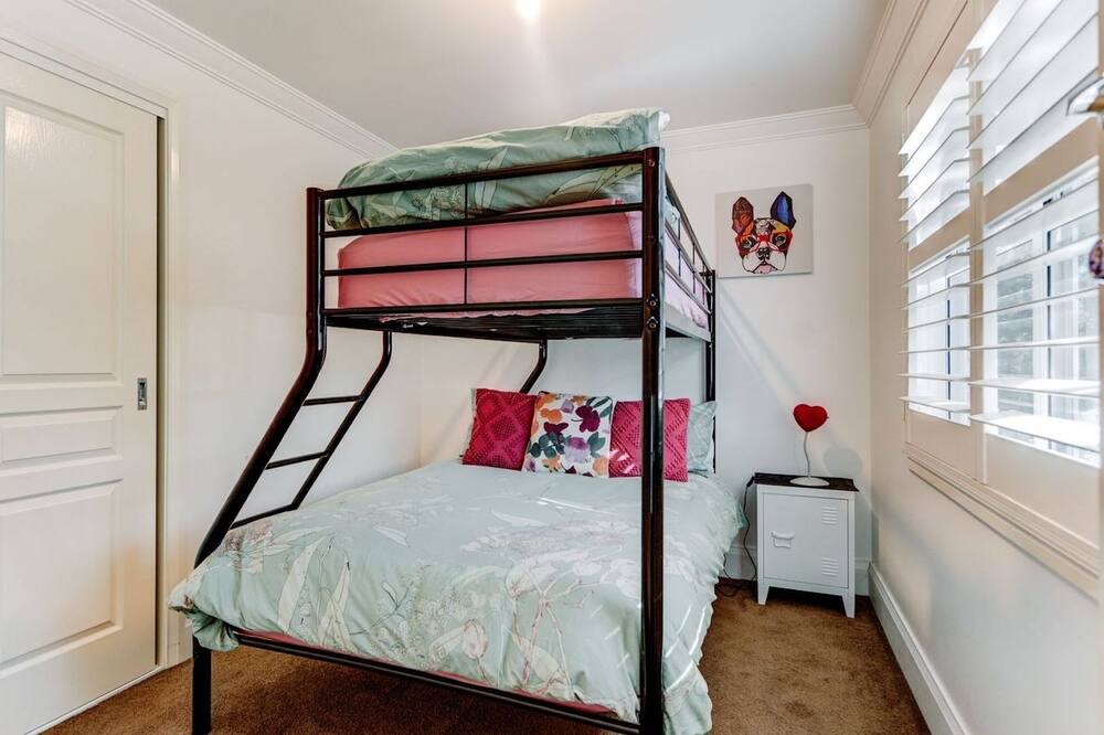 Photo of Bedroom in East Tamworth