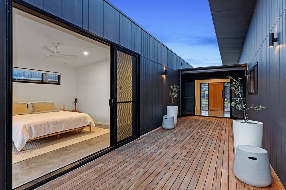 Photo of Bedroom in Dolphin Point