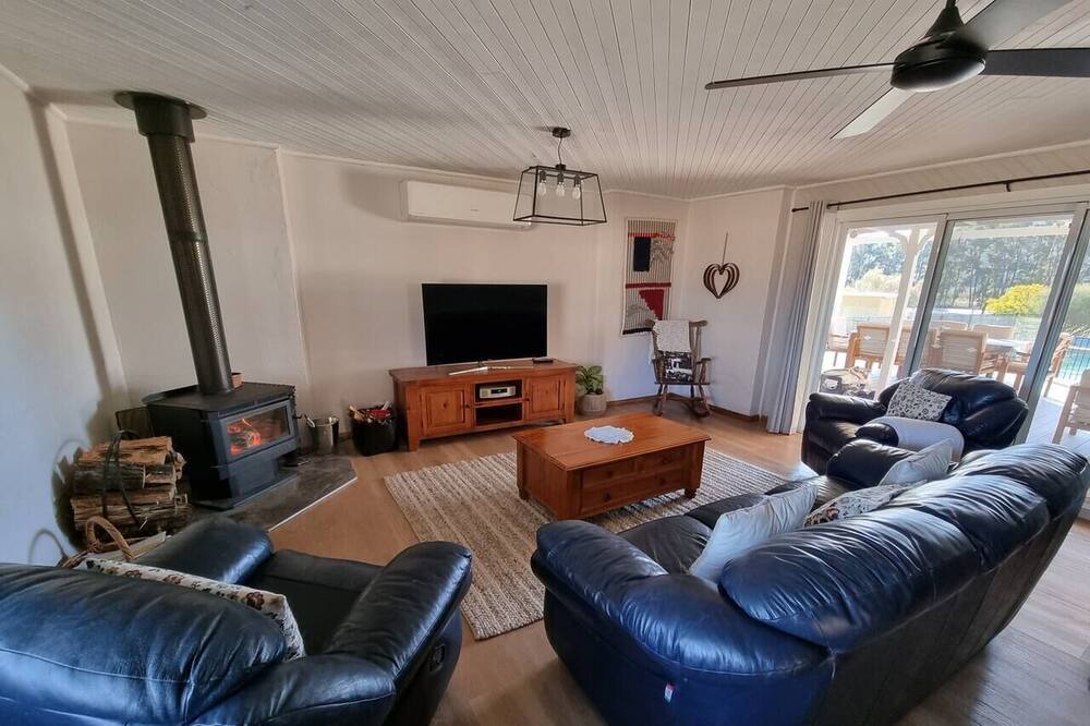 Photo of Livingroom in Eurunderee