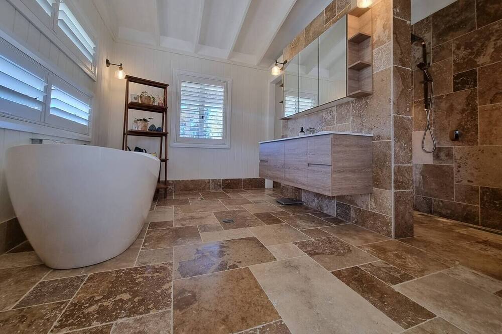 Photo of Bathroom in Eurunderee