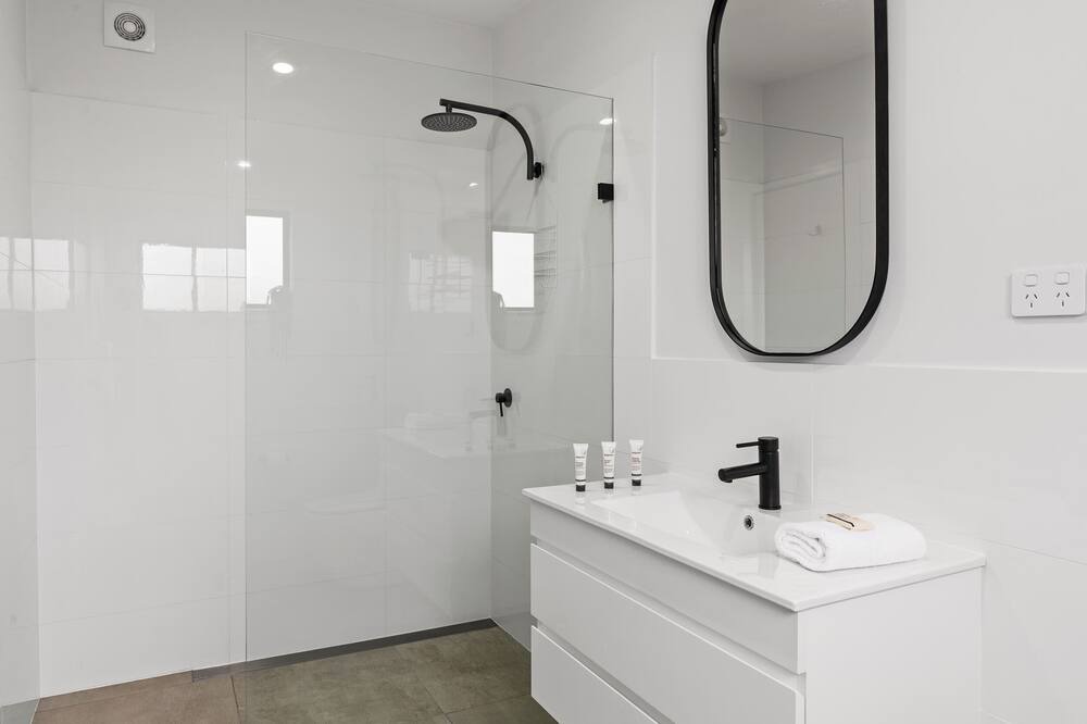 Photo of Bathroom in The Entrance